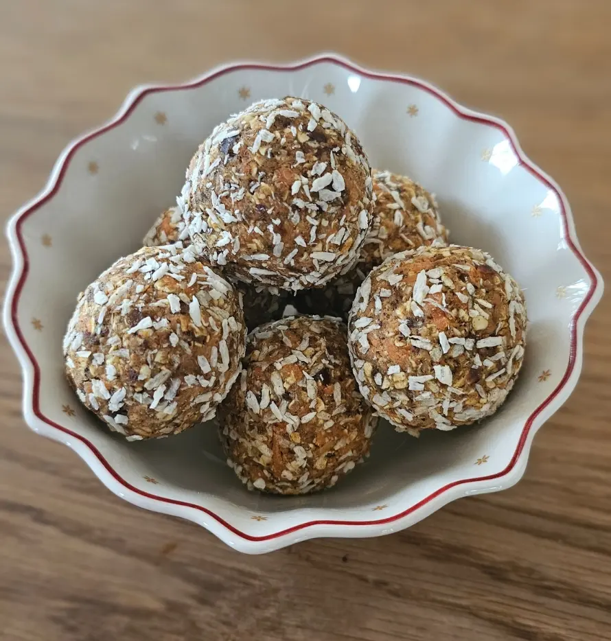 Hormonfreundliche Fitballs ohne Industriezucker – gesunder Snack für Frauen ab 40